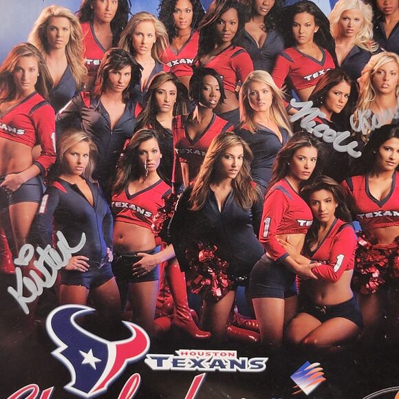 Houston Texans Cheerleaders Picture w/ 11 Autographs 8.5" X 11" - Picture 5 of 9